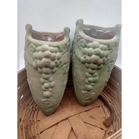 Vintage Ferrell Signed Moss Aztec Wallpockets With Grape Relief Design - Picture 7 of 8